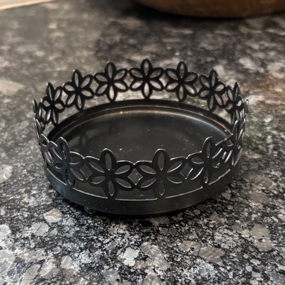 Decorative Black Metal Floral Accent Tray